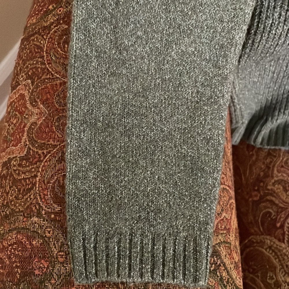 Sweater - Picture 7 of 8